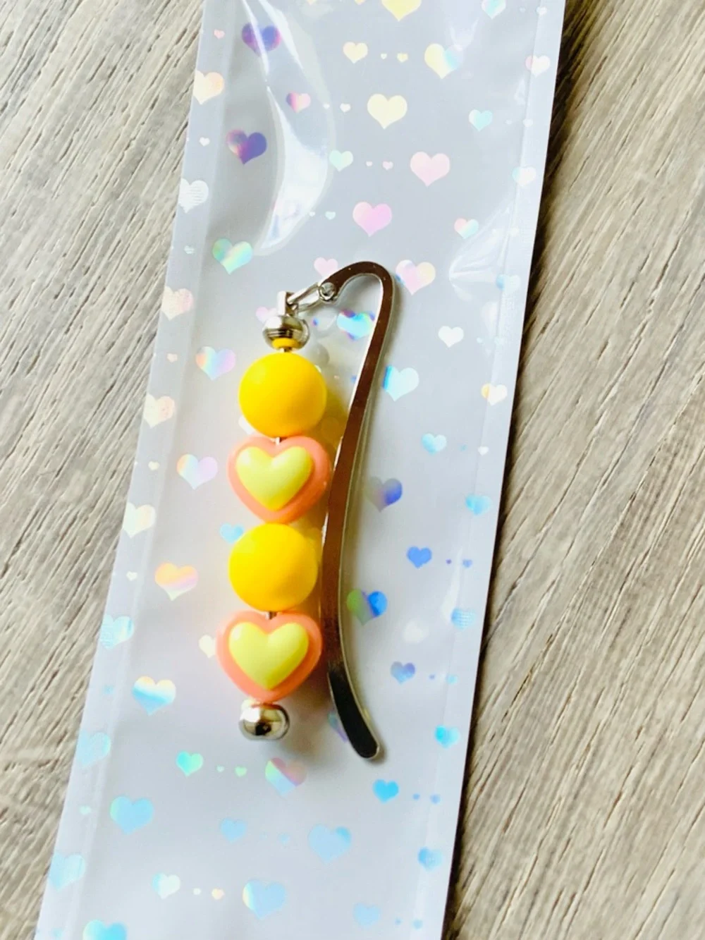 NEW📚 Handmade Yellow Heart Beaded Bookmark OS